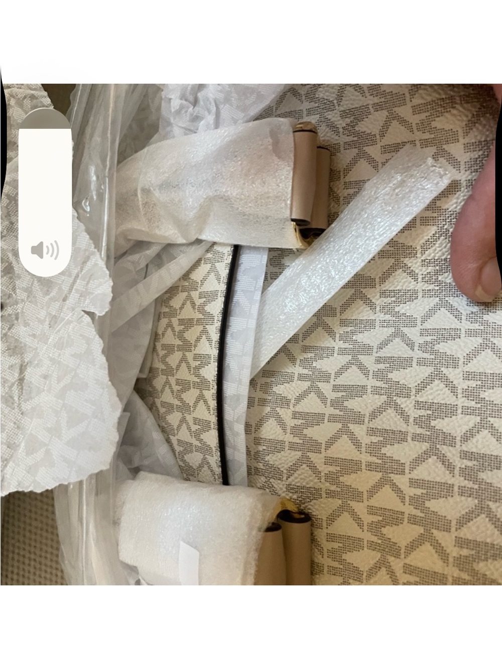 Michael Kors Cream Logo Tote with Blush Trim & Floral Wallet Set - Picture 6 of 7